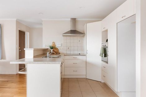 Photo of property in 4 Montrose Place, Pyes Pa, Tauranga, 3112