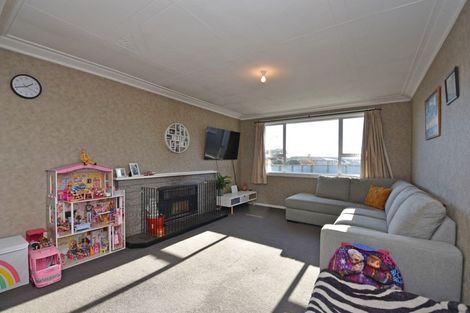 Photo of property in 32 Kinmont Crescent, Newfield, Invercargill, 9812