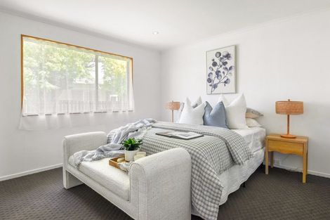 Photo of property in 12 Matthew Place, Kawaha Point, Rotorua, 3010