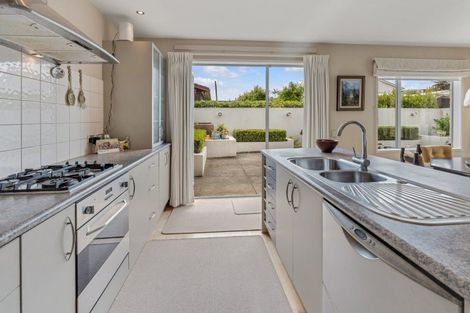 Photo of property in 100 Howe Street, Howick, Auckland, 2014