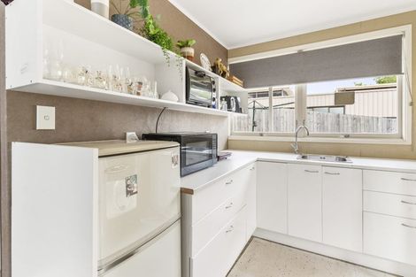 Photo of property in 37 Whitford Road, Howick, Auckland, 2014