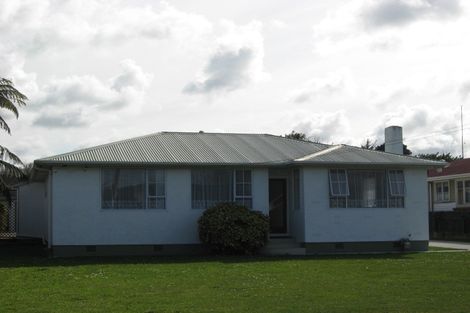 Photo of property in 28 Nikau Street, Tawhero, Whanganui, 4501