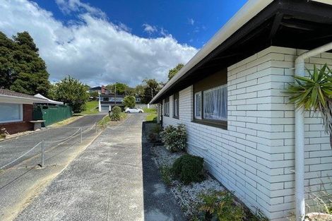 Photo of property in 1/4 Keldale Place, Forrest Hill, Auckland, 0620