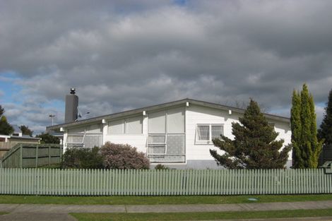 Photo of property in 6 Tawhara Place, Edgecumbe, 3120