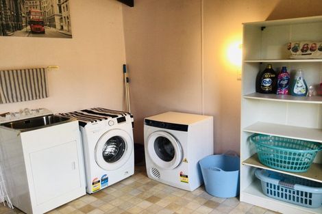 Photo of property in 10 Kirk Street, Matawai, 4075