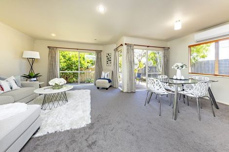 Photo of property in 2/17 Bain Place, Bucklands Beach, Auckland, 2014