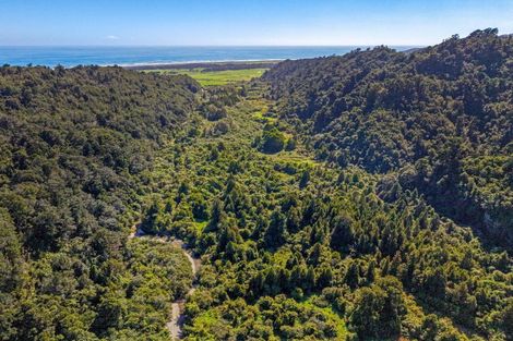 Photo of property in 29 Waiwhero Road, Barrytown, Runanga, 7873