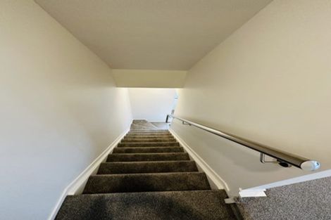 Photo of property in 4d Flaunty Place, West Harbour, Auckland, 0618