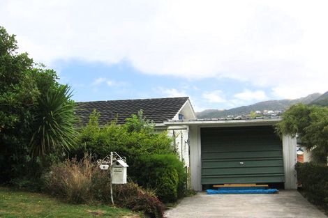 Photo of property in 6 Torwood Road, Khandallah, Wellington, 6035