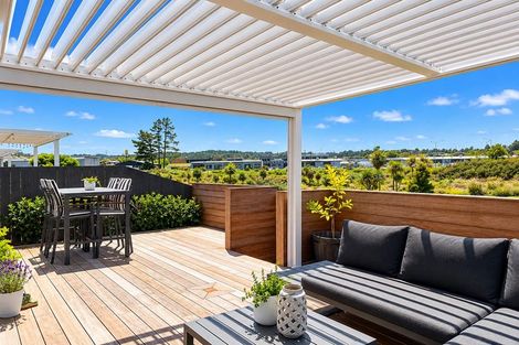 Photo of property in 150 Vintry Drive, Kumeu, 0810