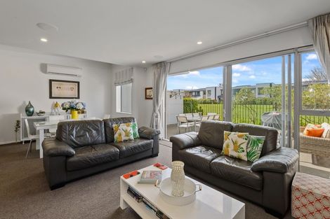 Photo of property in 15 Seager Lane, Hillmorton, Christchurch, 8024