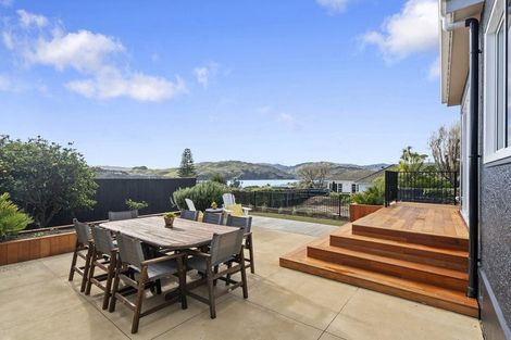 Photo of property in 53 Seaview Road, Paremata, Porirua, 5024