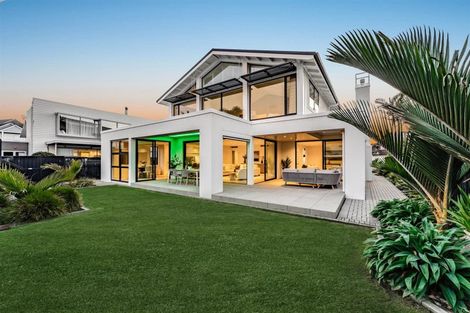 Photo of property in 23 Muritai Road, Milford, Auckland, 0620