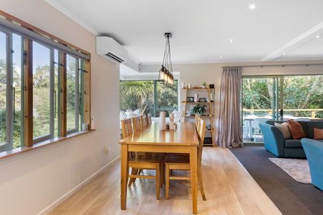 Photo of property in 89 Wood Bay Road, Titirangi, Auckland, 0604