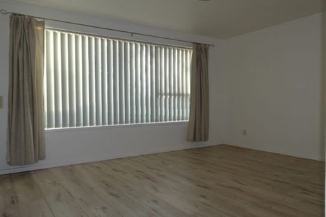 Photo of property in 6 Allington Road, Massey, Auckland, 0614