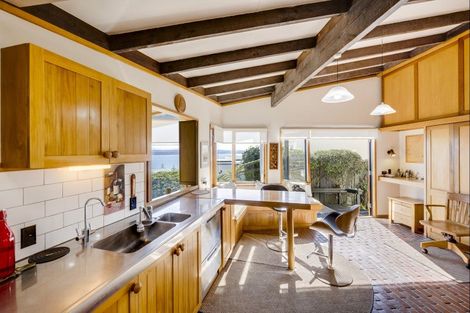 Photo of property in 34 Roslyn Road, Bluff Hill, Napier, 4110