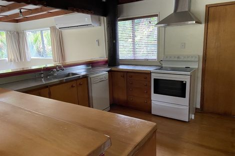 Photo of property in 33 Reynolds Place, Torbay, Auckland, 0630