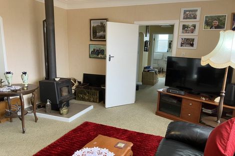 Photo of property in 1 Huia Street, Foxton Beach, Foxton, 4815