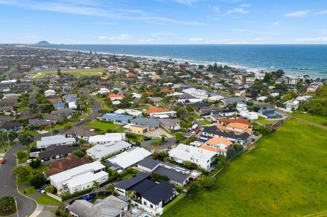 Photo of property in 41 Coral Drive, Papamoa Beach, Papamoa, 3118