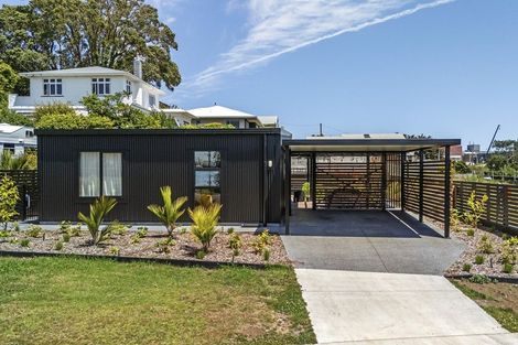 Photo of property in 16 Dartmoor Avenue, Westown, New Plymouth, 4310