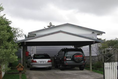 Photo of property in 13 Lacebark Court, Titirangi, Auckland, 0604