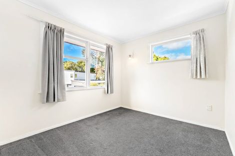 Photo of property in 56 Bolton Street, Blockhouse Bay, Auckland, 0600