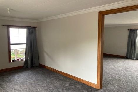 Photo of property in 10 Grumman Lane, Newlands, Wellington, 6037