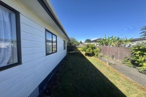 Photo of property in 1/7 Maplesden Drive, Clendon Park, Auckland, 2103