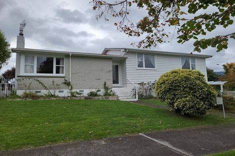 Photo of property in 2 Monterey Place, Totara Park, Upper Hutt, 5018