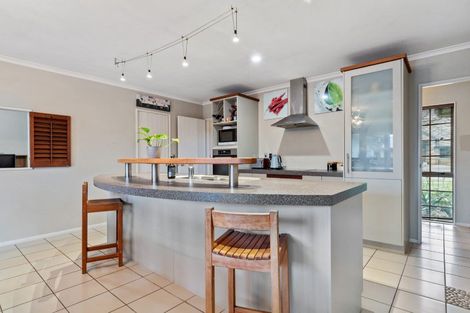 Photo of property in 12 Parkwood Place, Huntington, Hamilton, 3210