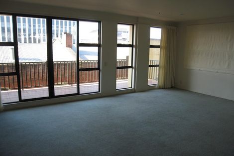 Photo of property in Maddison Apartments, 2/6f Queen Street, Palmerston North, 4410