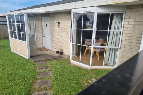 Photo of property in 425 Carrington Street, Upper Vogeltown, New Plymouth, 4310