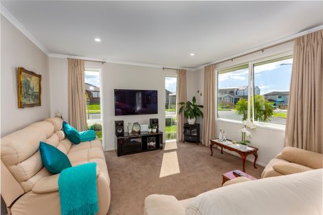 Photo of property in 61 Tawhiti Road, Pukekohe, 2120