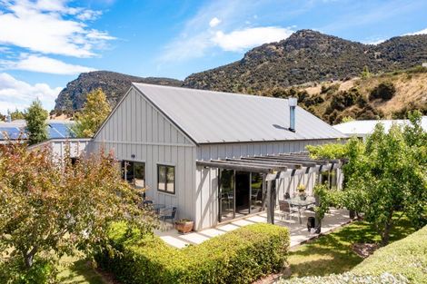 Photo of property in 2 Snowberry Street, Albert Town, Wanaka, 9305