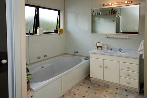 Photo of property in 53 Pakaru Road, Kawakawa, 0282