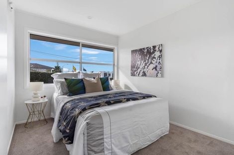 Photo of property in 832 East Coast Road, Oteha, Auckland, 0630