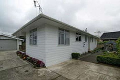 Photo of property in 16a Sandleigh Road, Hamilton Lake, Hamilton, 3204