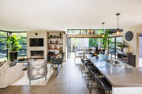 Photo of property in 143 Victoria Avenue, Hokowhitu, Palmerston North, 4410