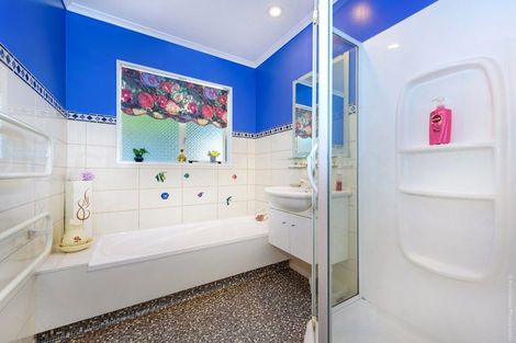 Photo of property in 5 Patricia Place, Harewood, Christchurch, 8051