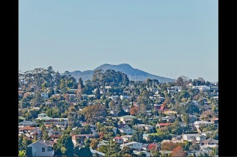 Photo of property in 251 Sunset Road, Sunnynook, Auckland, 0632