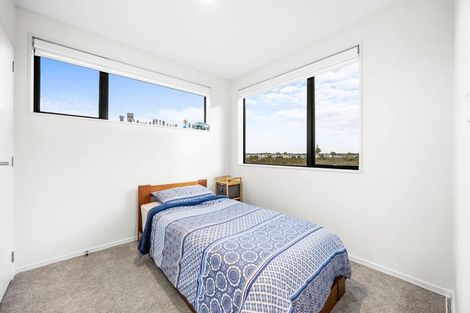 Photo of property in 77 John Gray Street, Papakura, 2110