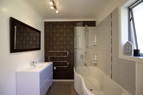 Photo of property in 11 Park Drive, Raglan, 3225