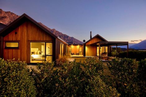 Photo of property in 2 Wanderer Lane, Jacks Point, Queenstown, 9371