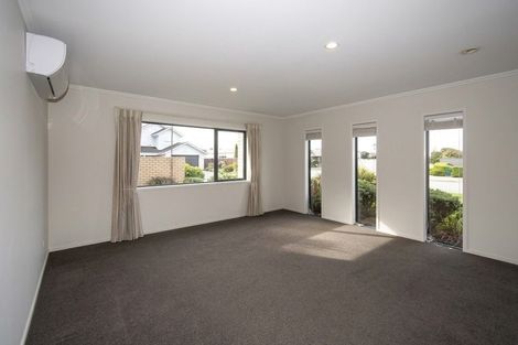 Photo of property in 27 Graycliffe Street, Halswell, Christchurch, 8025