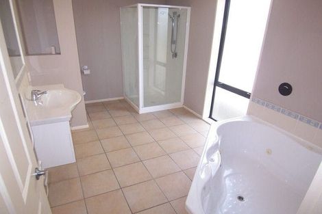 Photo of property in 32 Shearwater Drive, Woolston, Christchurch, 8023