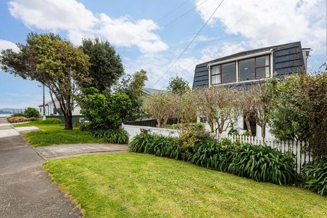 Photo of property in 26 Miro Street, Eastbourne, Lower Hutt, 5013