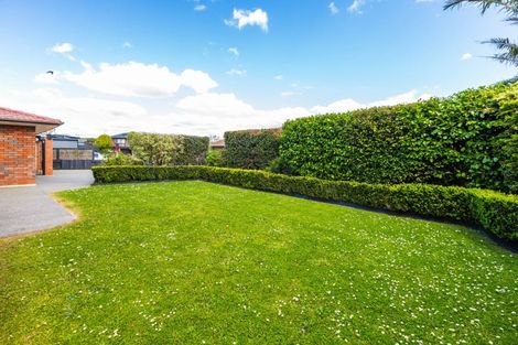 Photo of property in 10 Elrita Place, Conifer Grove, Takanini, 2112