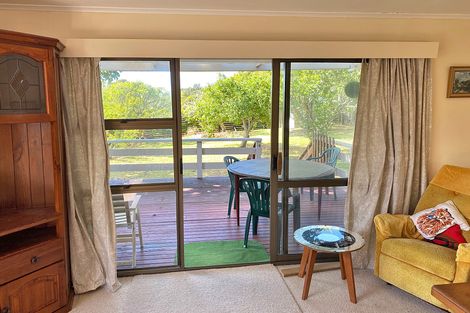 Photo of property in 9 Hauraki Road, Leigh, 0985