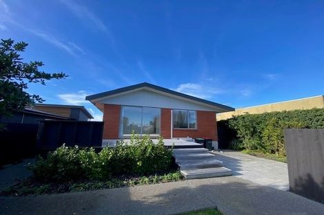 Photo of property in 2/518 Marine Parade, South New Brighton, Christchurch, 8062