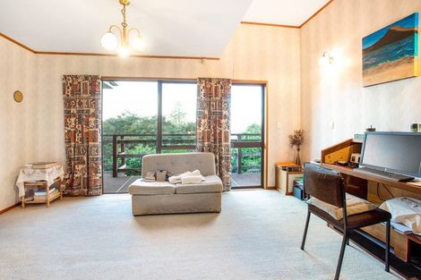 Photo of property in 1010 Scenic Drive North, Swanson, Auckland, 0816